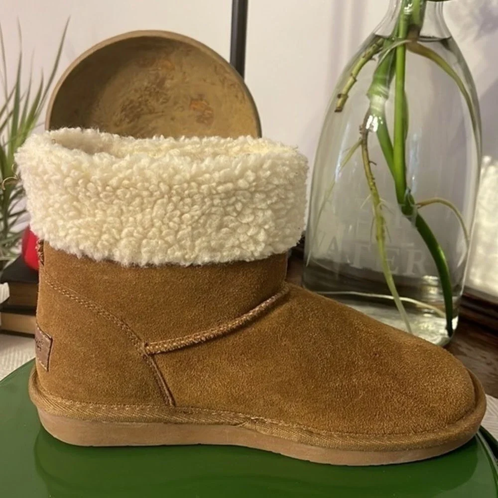 Minnetonka Chestnut Tan Leather Faux Fur Lined Boots Women's size 6 New‎ No Box